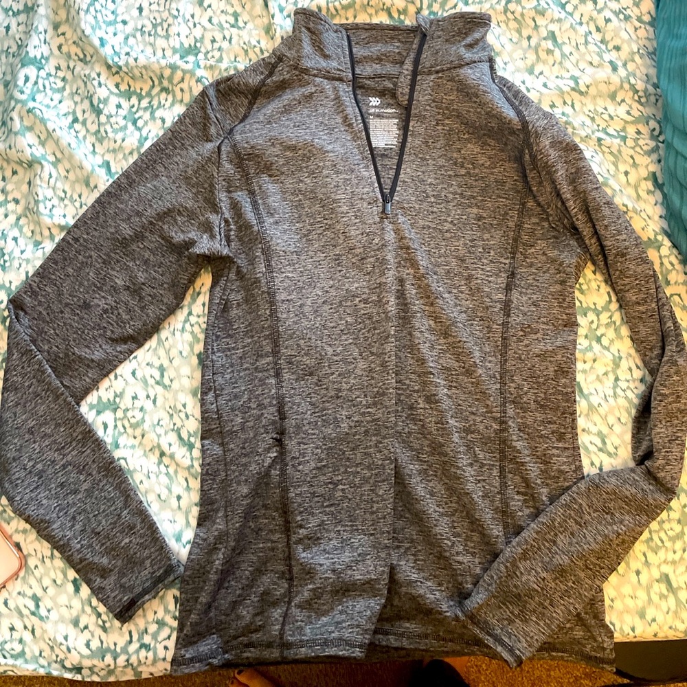 It’s perfect quality. I only wore it once. Stretches to your likening. size M